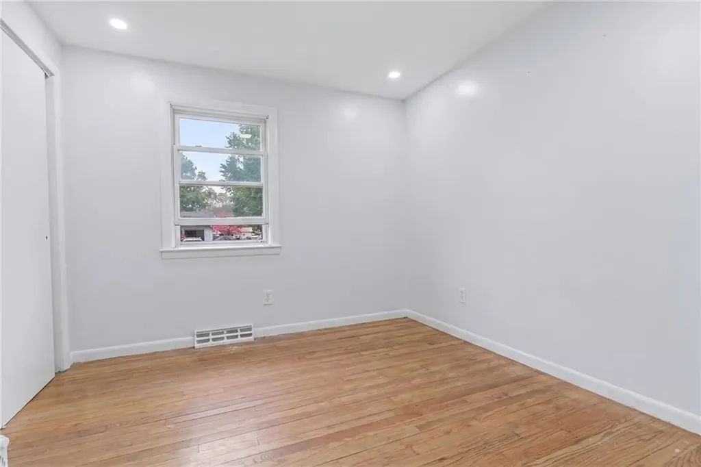 27 Douglas Circle Smithfield RI 02828