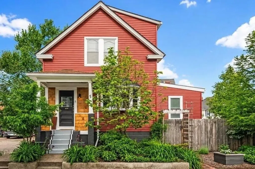 5 Dennis Avenue Cranston RI 02905