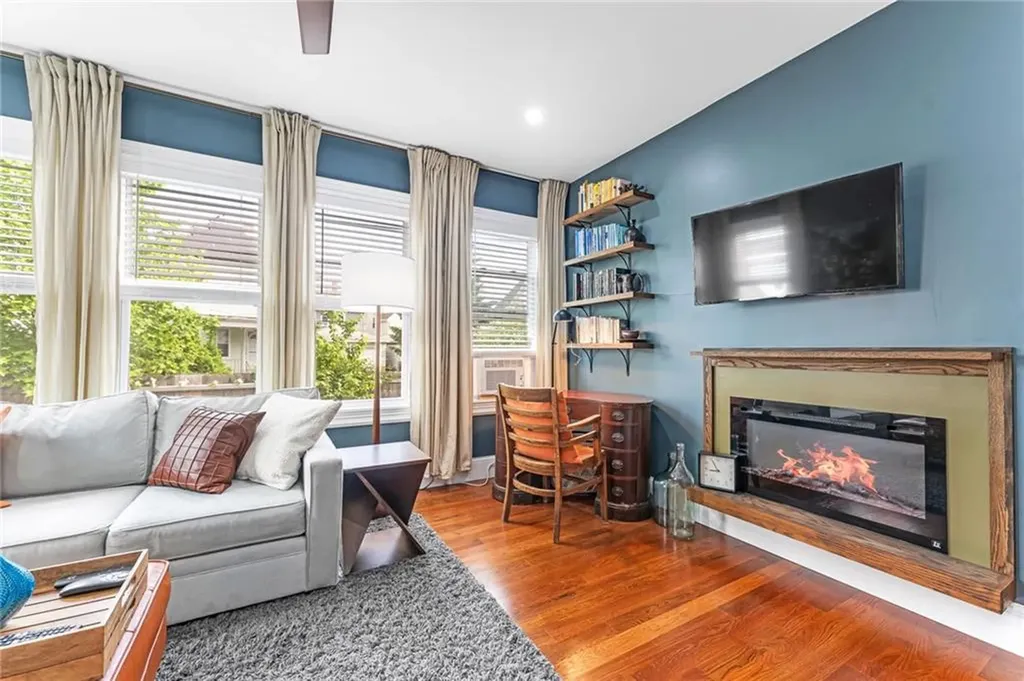 5 Dennis Avenue Cranston RI 02905