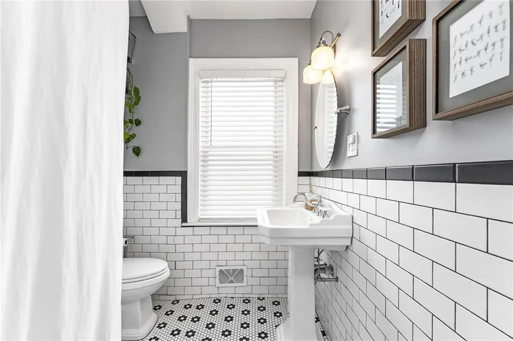 5 Dennis Avenue Cranston RI 02905