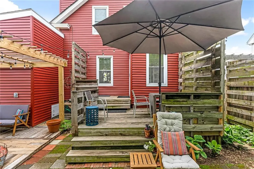5 Dennis Avenue Cranston RI 02905