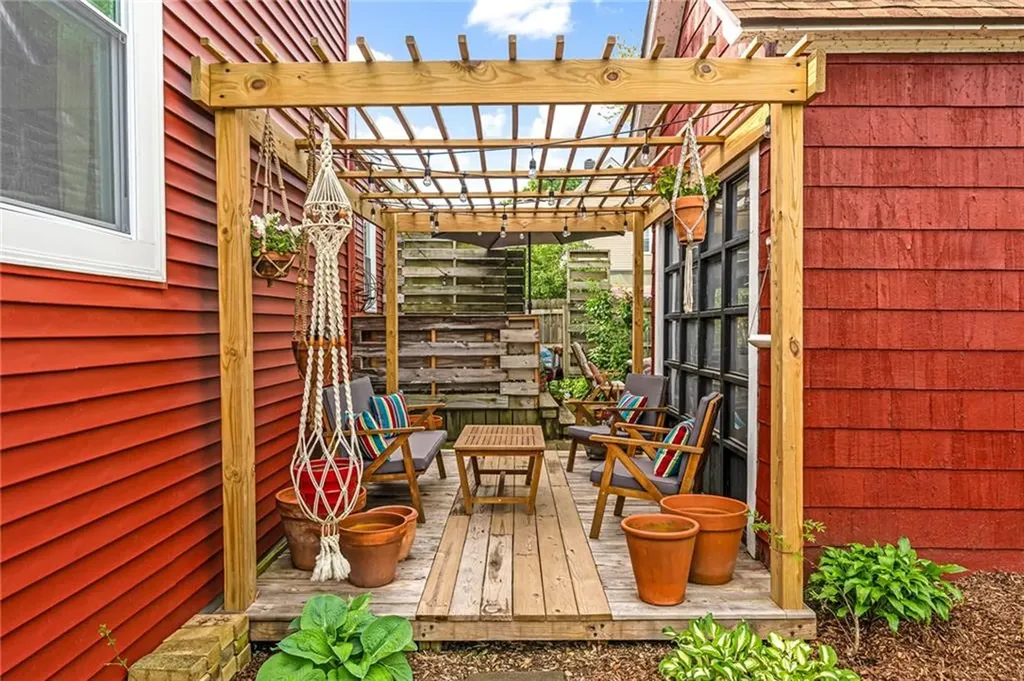 5 Dennis Avenue Cranston RI 02905