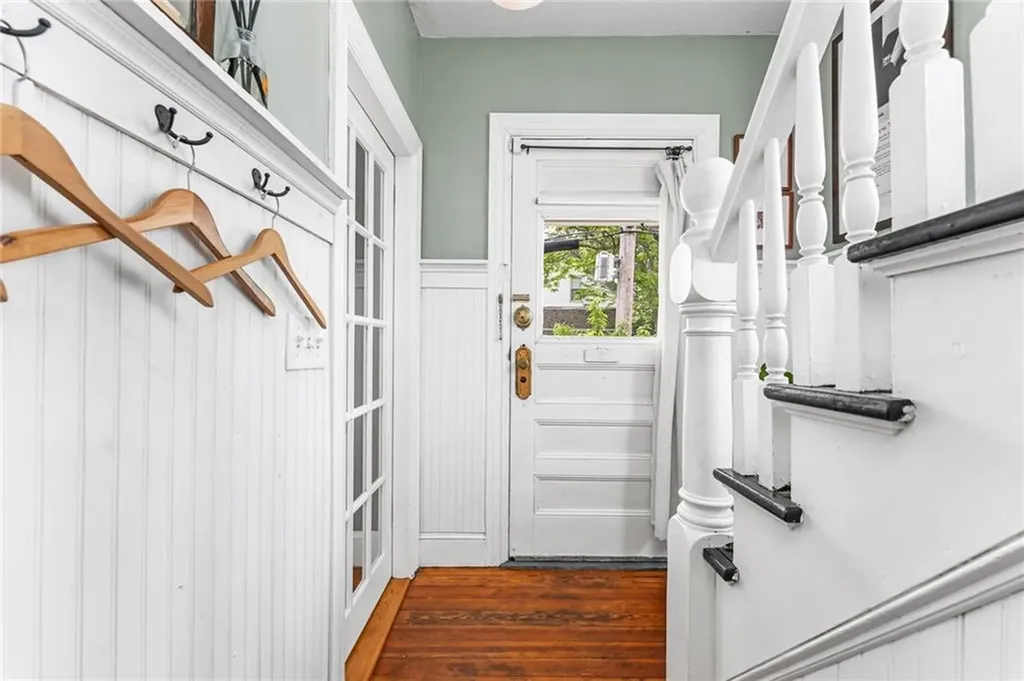5 Dennis Avenue Cranston RI 02905
