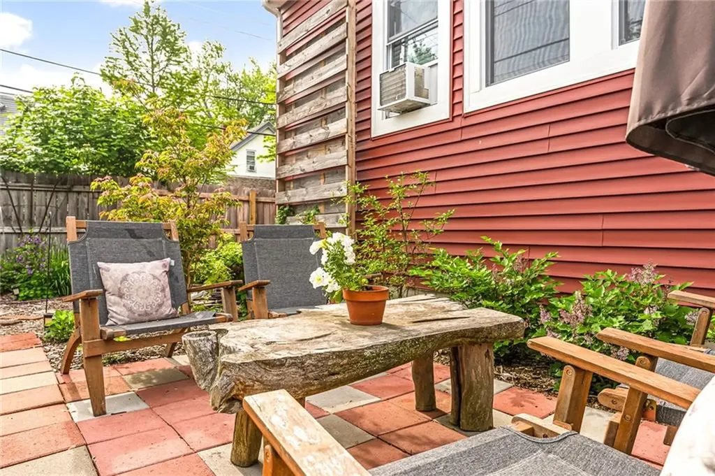 5 Dennis Avenue Cranston RI 02905