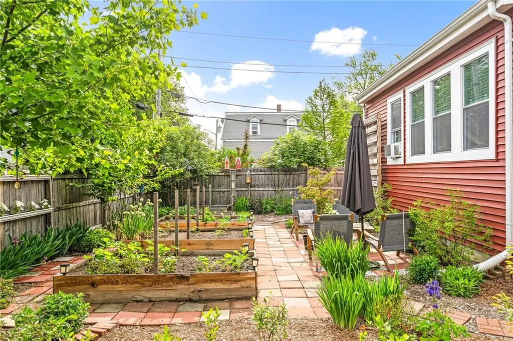 5 Dennis Avenue Cranston RI 02905