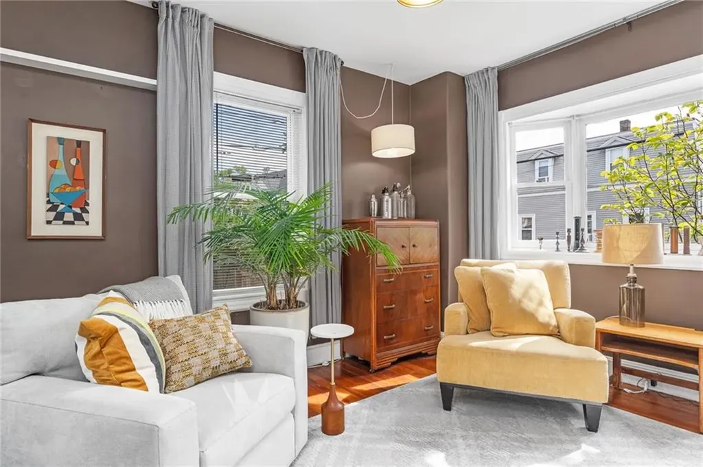 5 Dennis Avenue Cranston RI 02905
