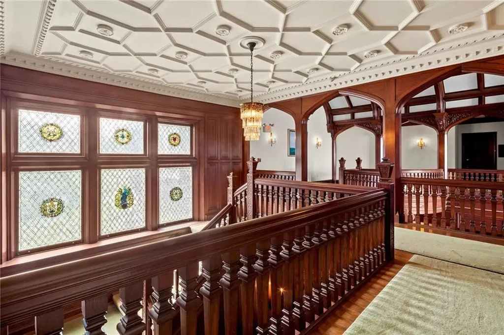 127 Harrison Avenue Newport RI 02840