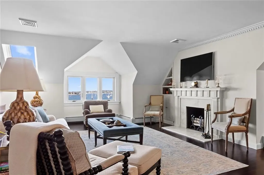 127 Harrison Avenue Newport RI 02840