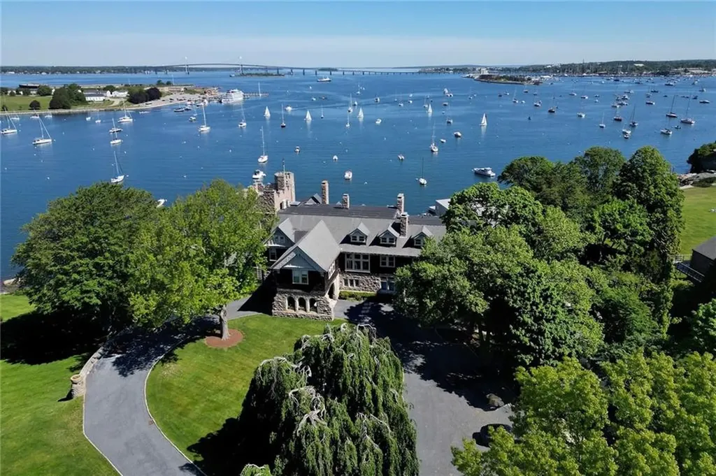 127 Harrison Avenue Newport RI 02840