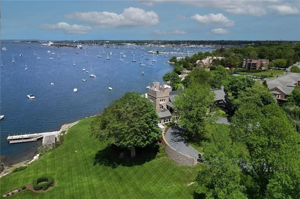 127 Harrison Avenue Newport RI 02840