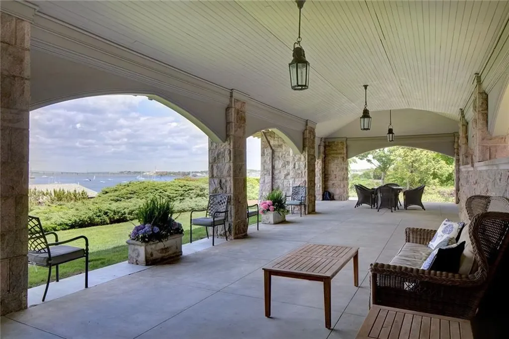 127 Harrison Avenue Newport RI 02840