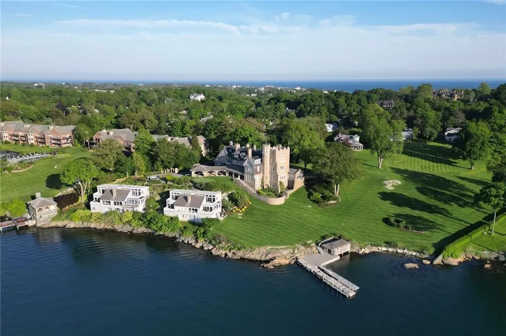 127 Harrison Avenue Newport RI 02840