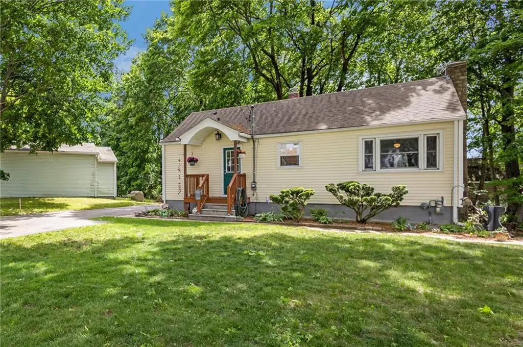 1223 Cumberland Hill Road Woonsocket RI 02895