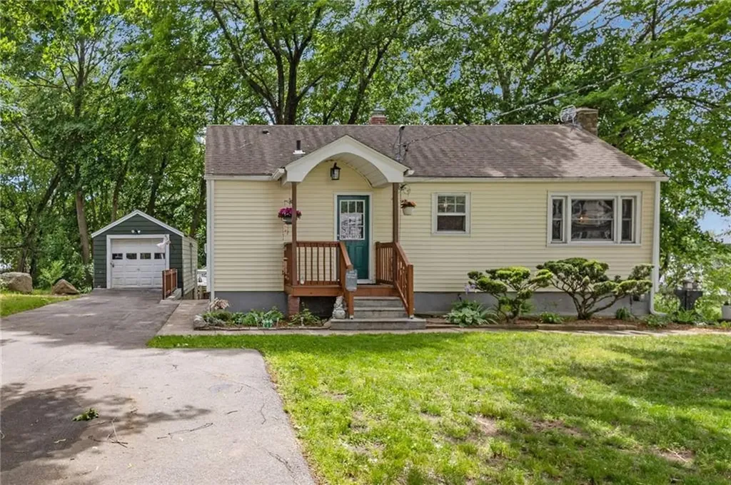 1223 Cumberland Hill Road Woonsocket RI 02895