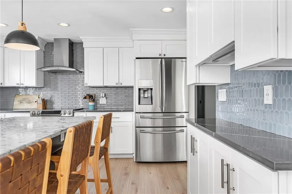 18 Waterman Street Bristol RI 02809