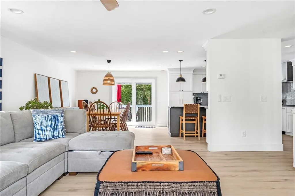 18 Waterman Street Bristol RI 02809