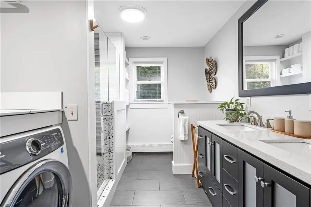 18 Waterman Street Bristol RI 02809