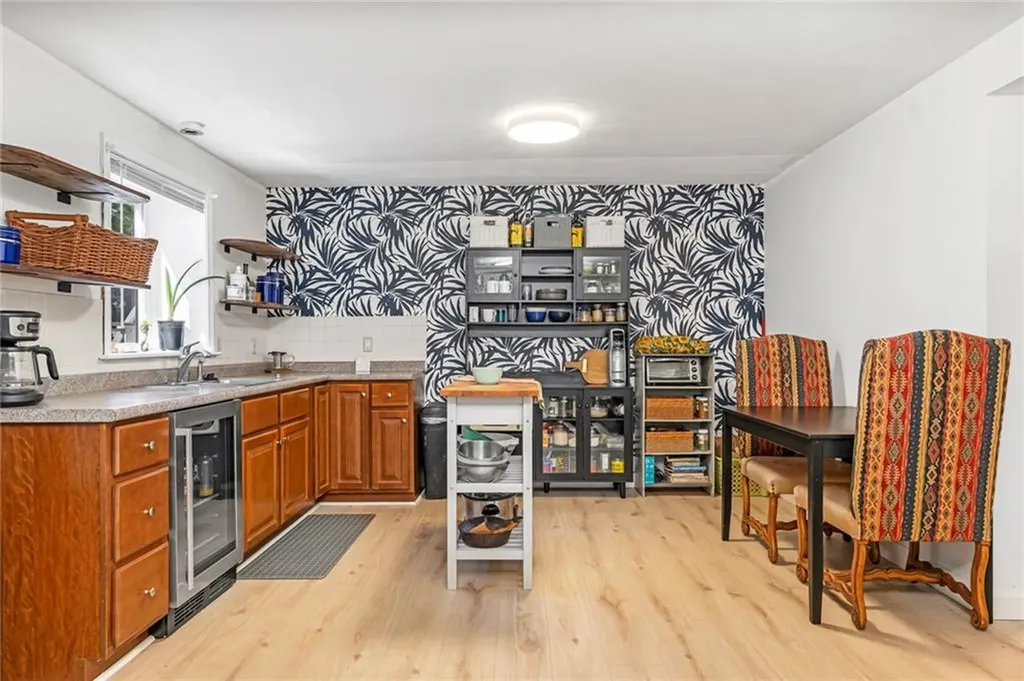 18 Waterman Street Bristol RI 02809
