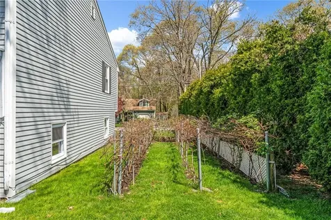 18 Waterman Street Bristol RI 02809