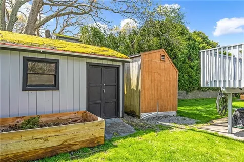 18 Waterman Street Bristol RI 02809