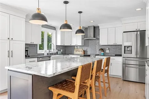 18 Waterman Street Bristol RI 02809