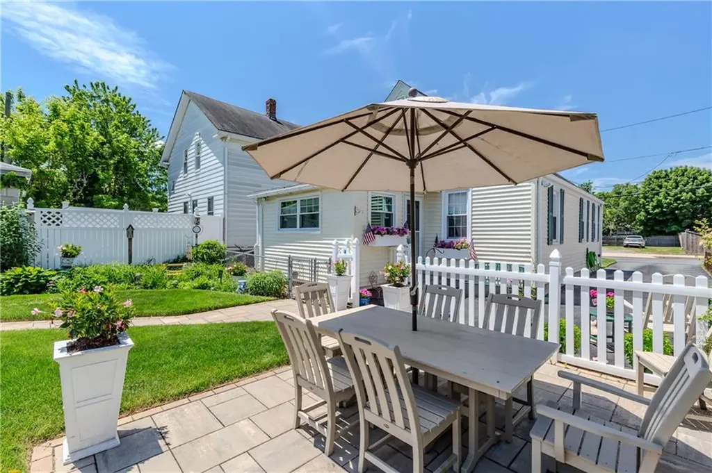 24 Columbus Boulevard Cranston RI 02910
