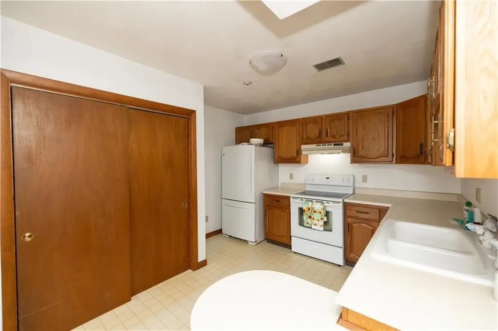 36 Kristee Circle West Warwick RI 02893