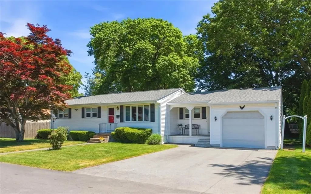 14 Stone Avenue Warwick RI 02889