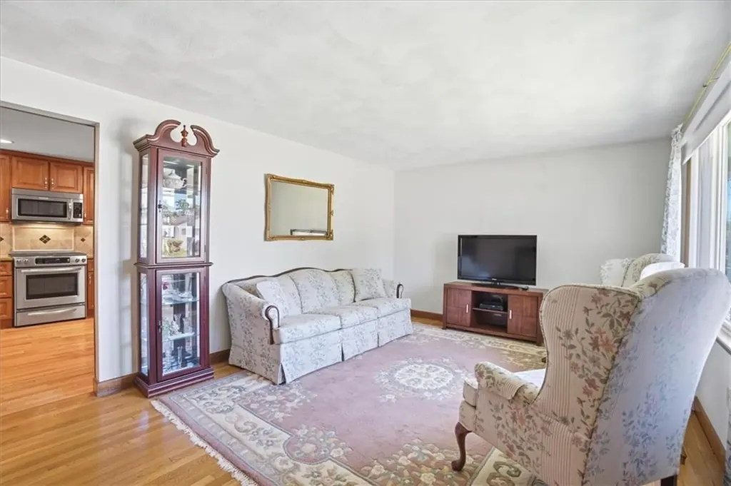 14 Stone Avenue Warwick RI 02889