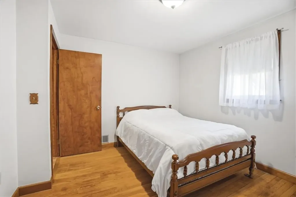 14 Stone Avenue Warwick RI 02889
