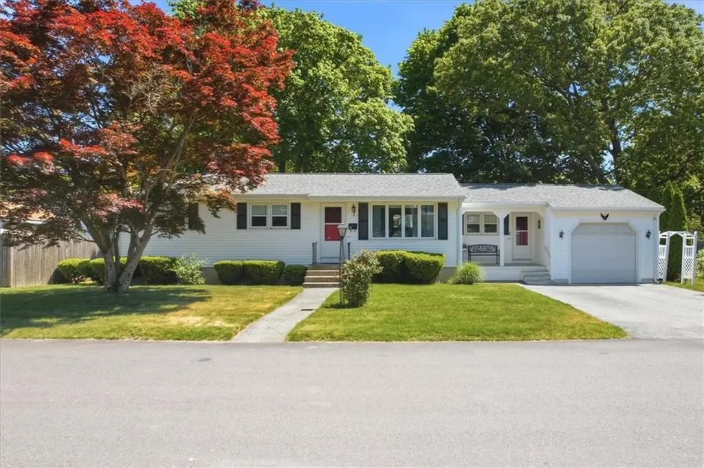 14 Stone Avenue Warwick RI 02889