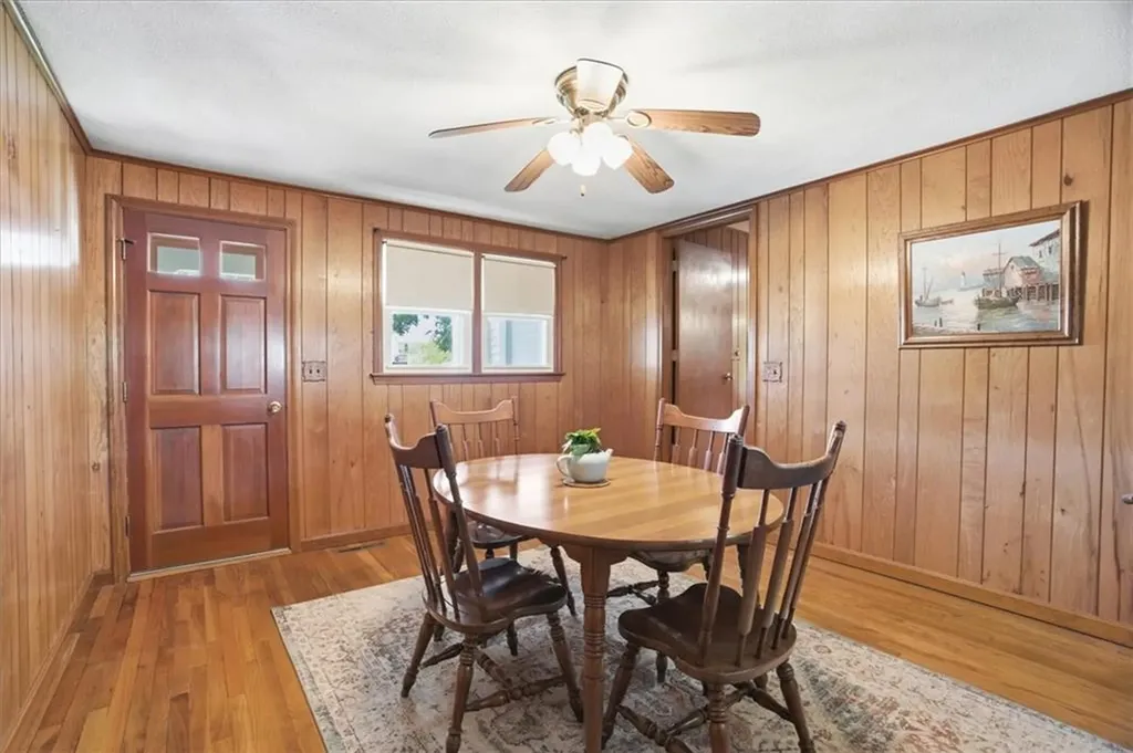 14 Stone Avenue Warwick RI 02889