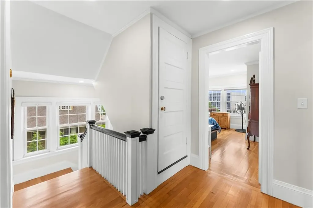 1144 Narragansett Boulevard Cranston RI 02905