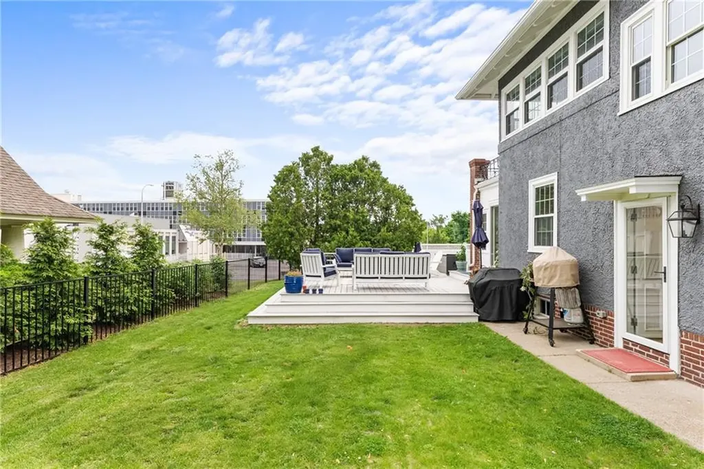 1144 Narragansett Boulevard Cranston RI 02905