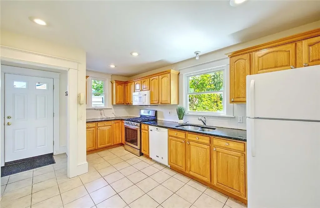 30 Langham Road Providence RI 02906