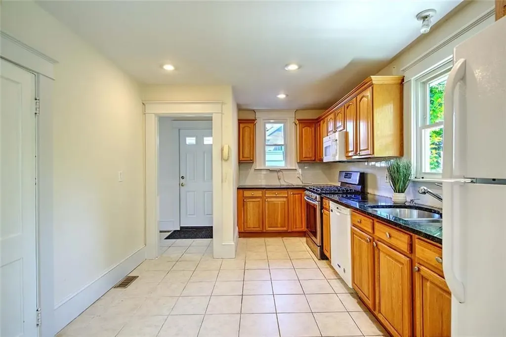 30 Langham Road Providence RI 02906