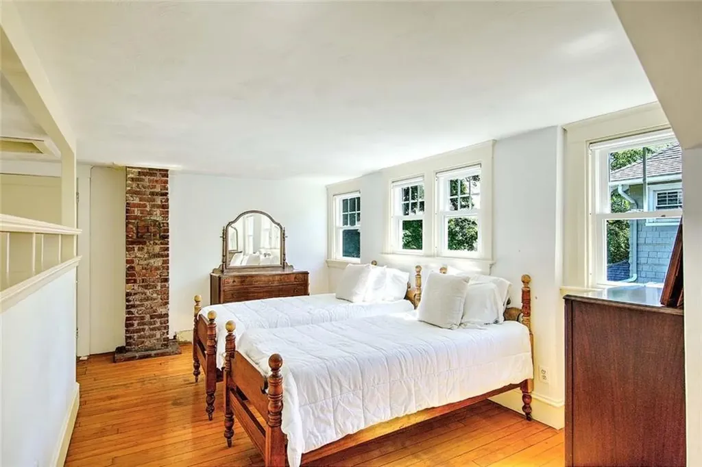 30 Langham Road Providence RI 02906
