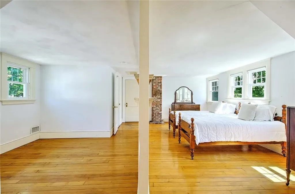 30 Langham Road Providence RI 02906