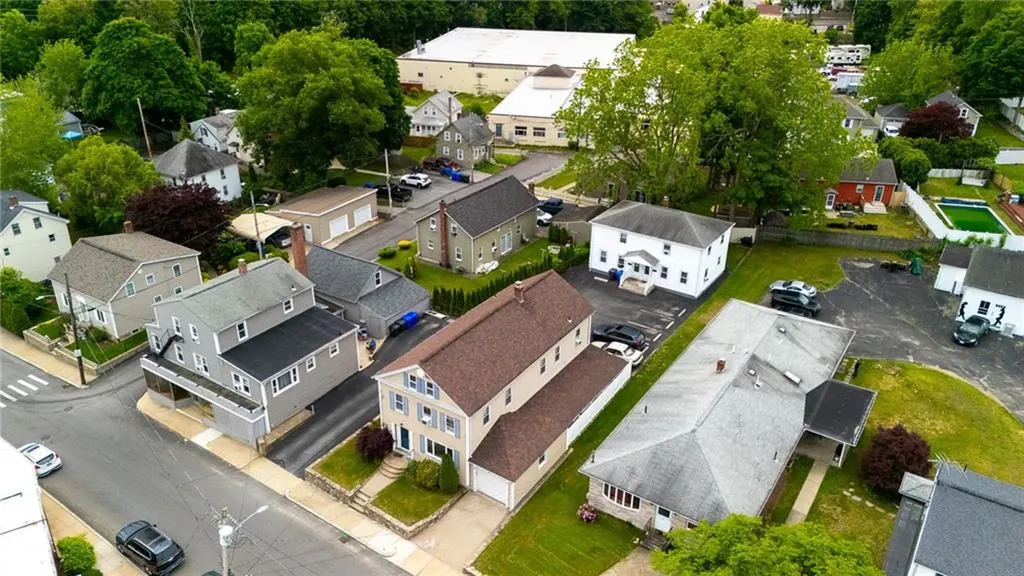 27 21 25 Pike Street West Warwick RI 02893