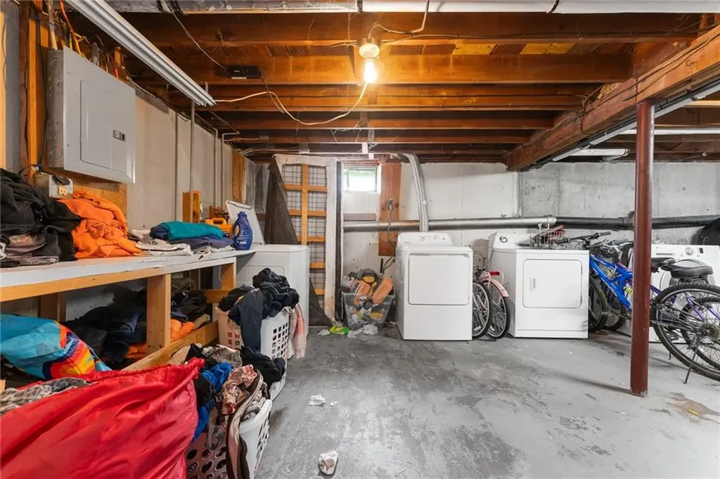 27 21 25 Pike Street West Warwick RI 02893