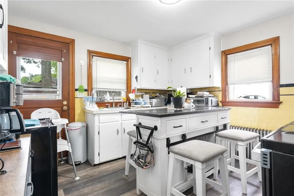27 21 25 Pike Street West Warwick RI 02893