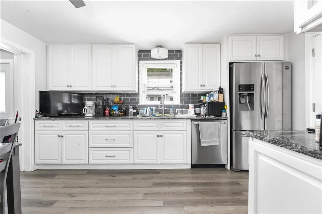 27 21 25 Pike Street West Warwick RI 02893