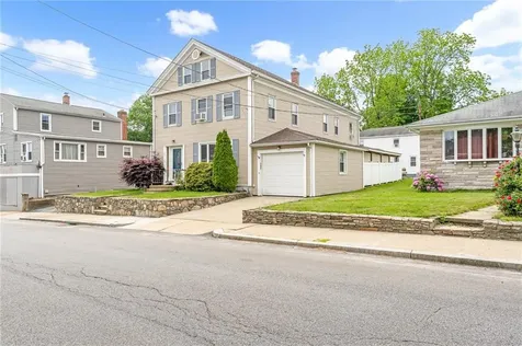 27 21 25 Pike Street West Warwick RI 02893