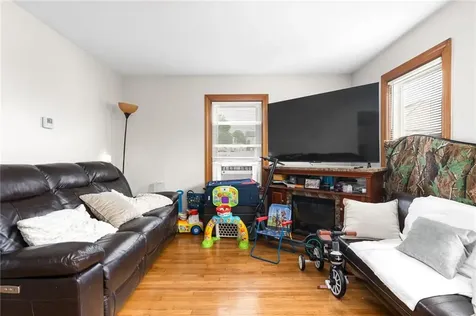 27 21 25 Pike Street West Warwick RI 02893