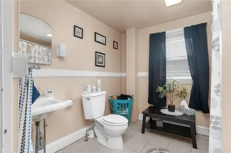 27 21 25 Pike Street West Warwick RI 02893