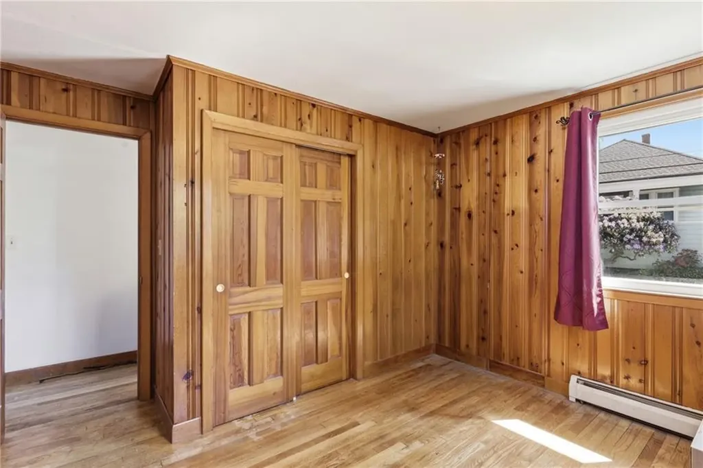 129 Dewolf Avenue Bristol RI 02809