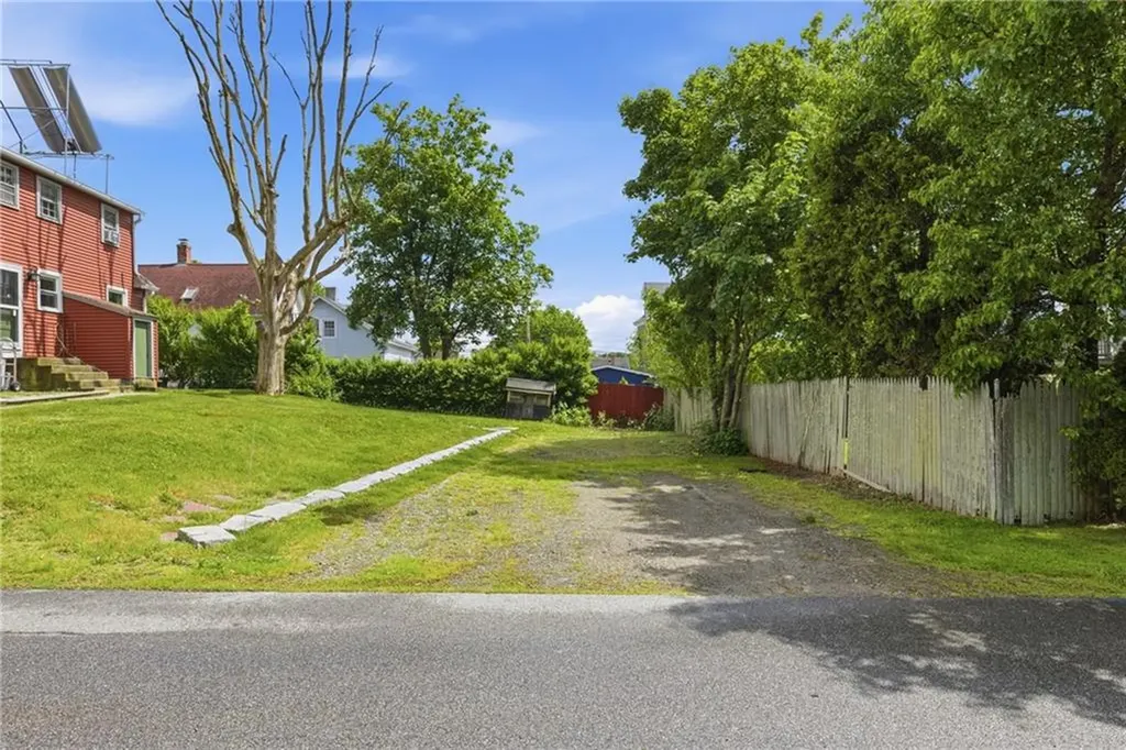 129 Dewolf Avenue Bristol RI 02809