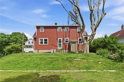 129 Dewolf Avenue Bristol RI 02809