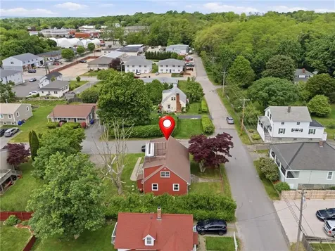 129 Dewolf Avenue Bristol RI 02809