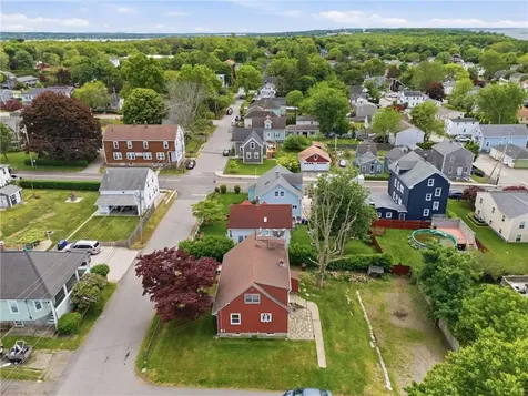 129 Dewolf Avenue Bristol RI 02809